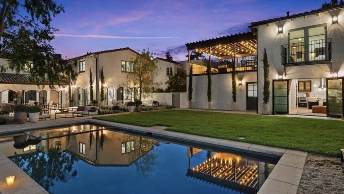McCadden Residence backyard with pool and pergola